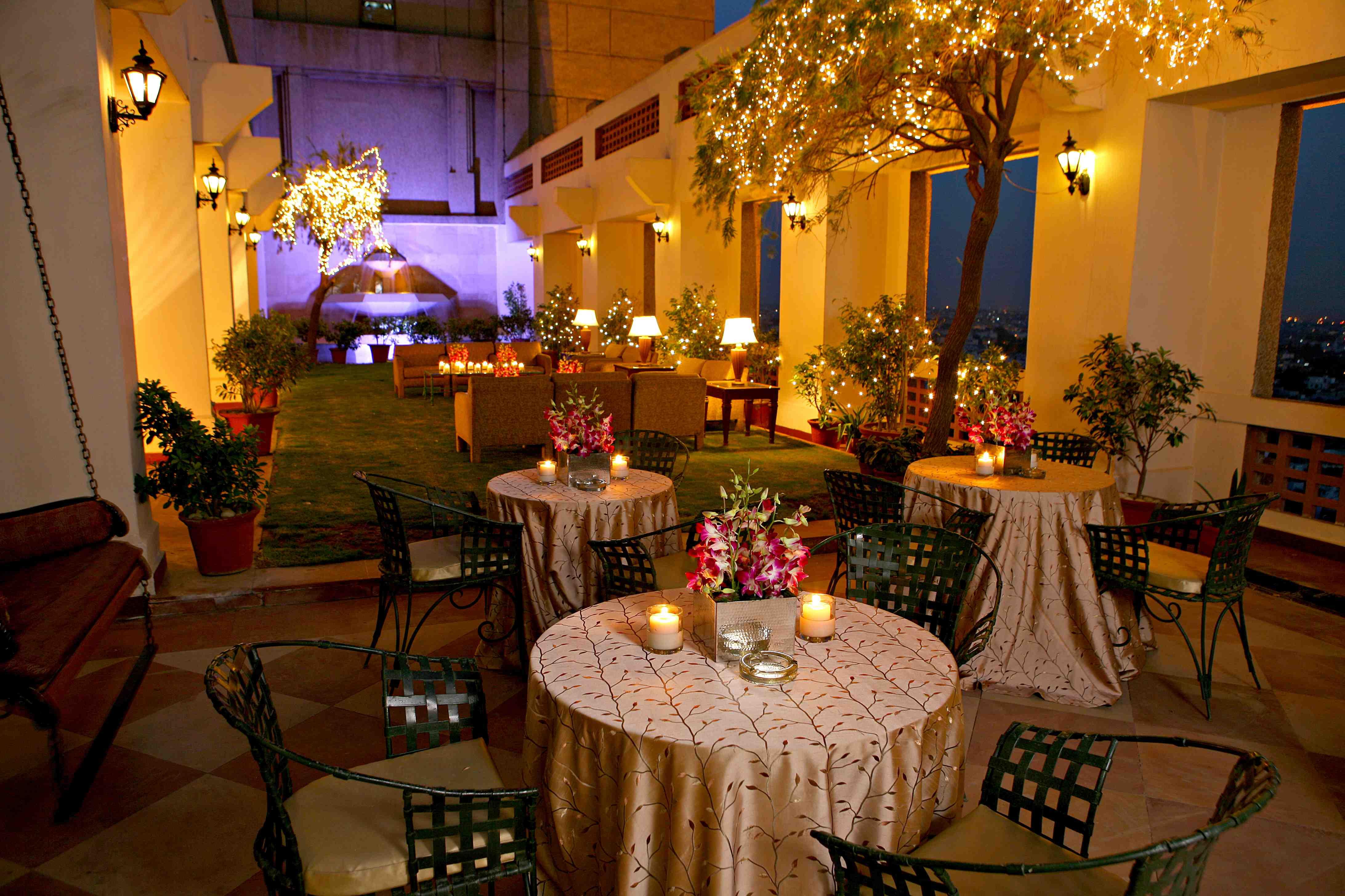 Eros Hotel New Delhi, Nehru Place Exterior foto The Garden at the Taj Mahal Palace, Mumbai