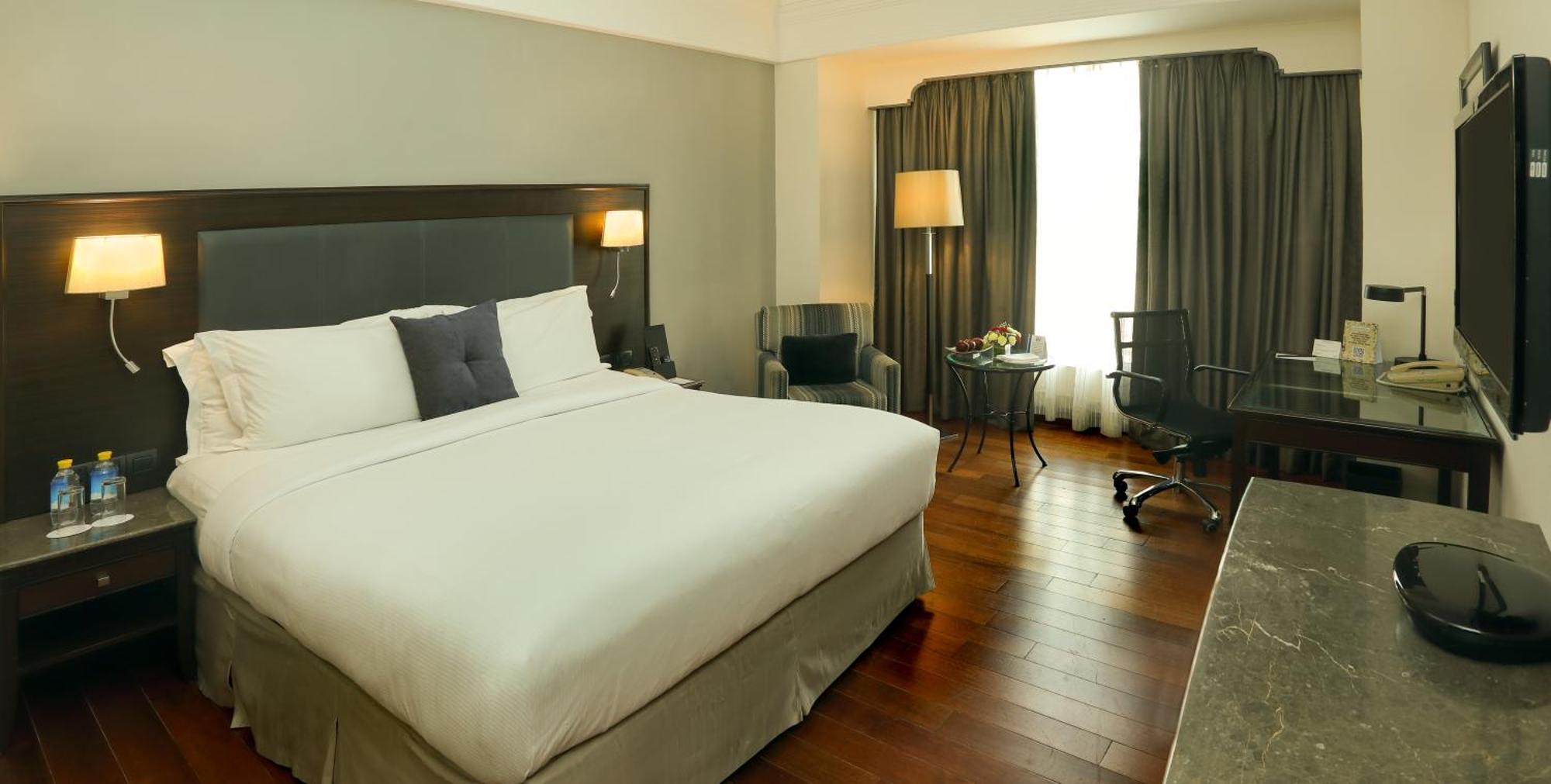 Eros Hotel New Delhi, Nehru Place Exterior foto
