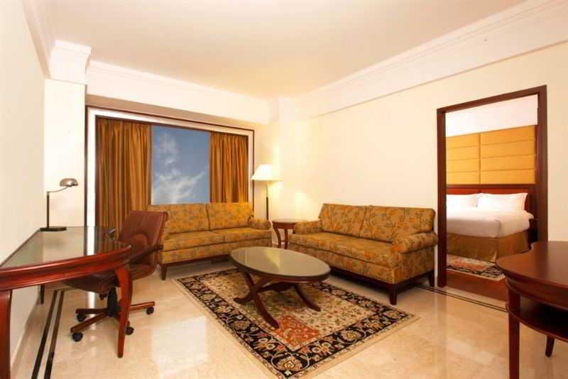 Eros Hotel New Delhi, Nehru Place Exterior foto Suite at the Taj Bengal