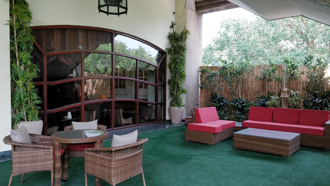 Eros Hotel New Delhi, Nehru Place Exterior foto The interior of the hotel